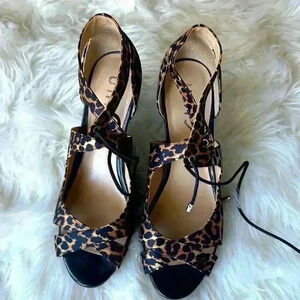 Gorgeous Leo Print Heels / Brand New - Size 8.5